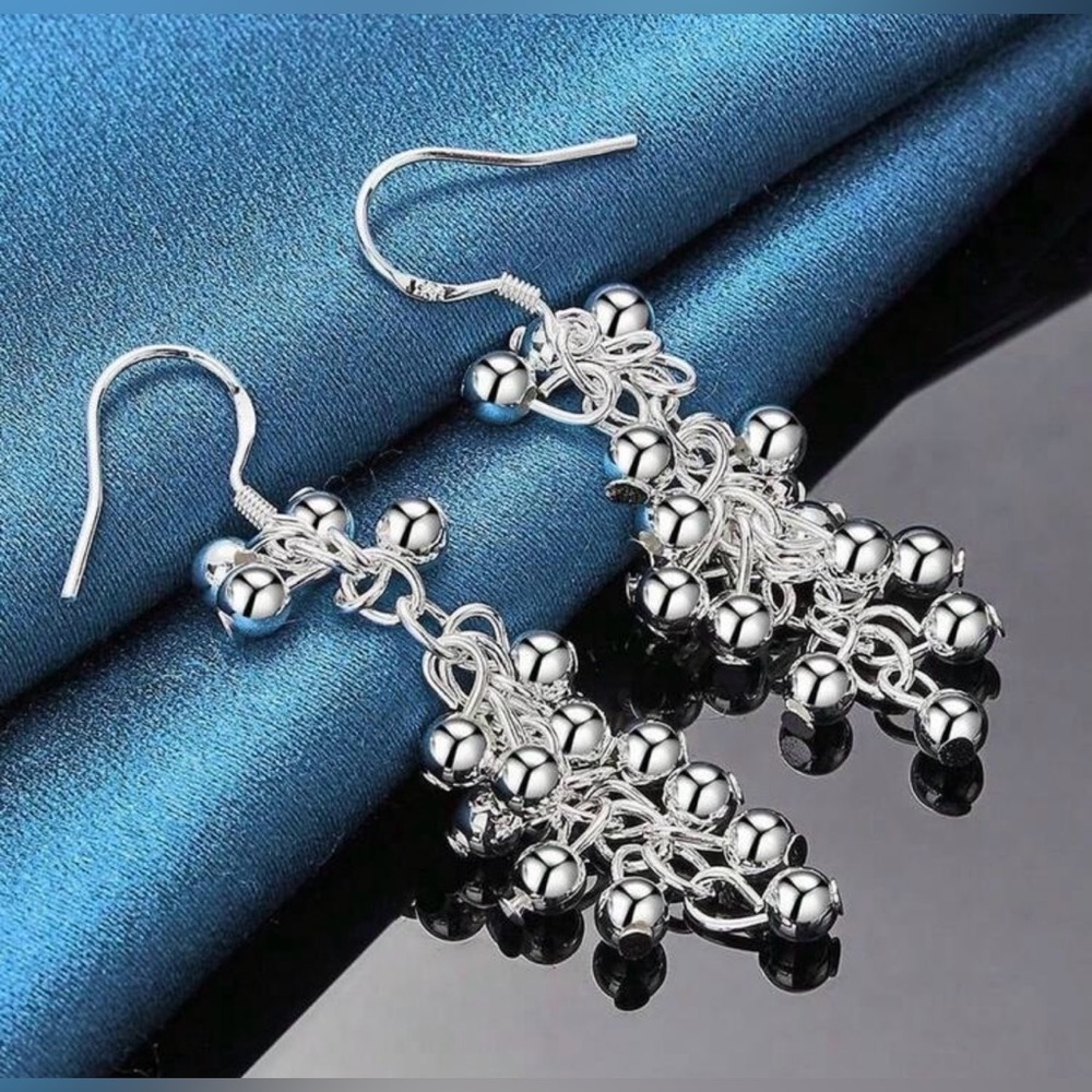 Nwt S925 Elegant Silver Dangle Earrings - Picture 2 of 3